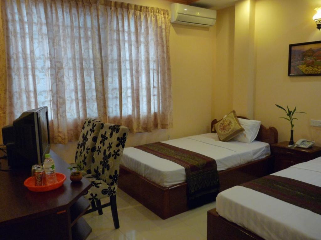 Hi Land Hotel Phnom-Penh Kamer foto