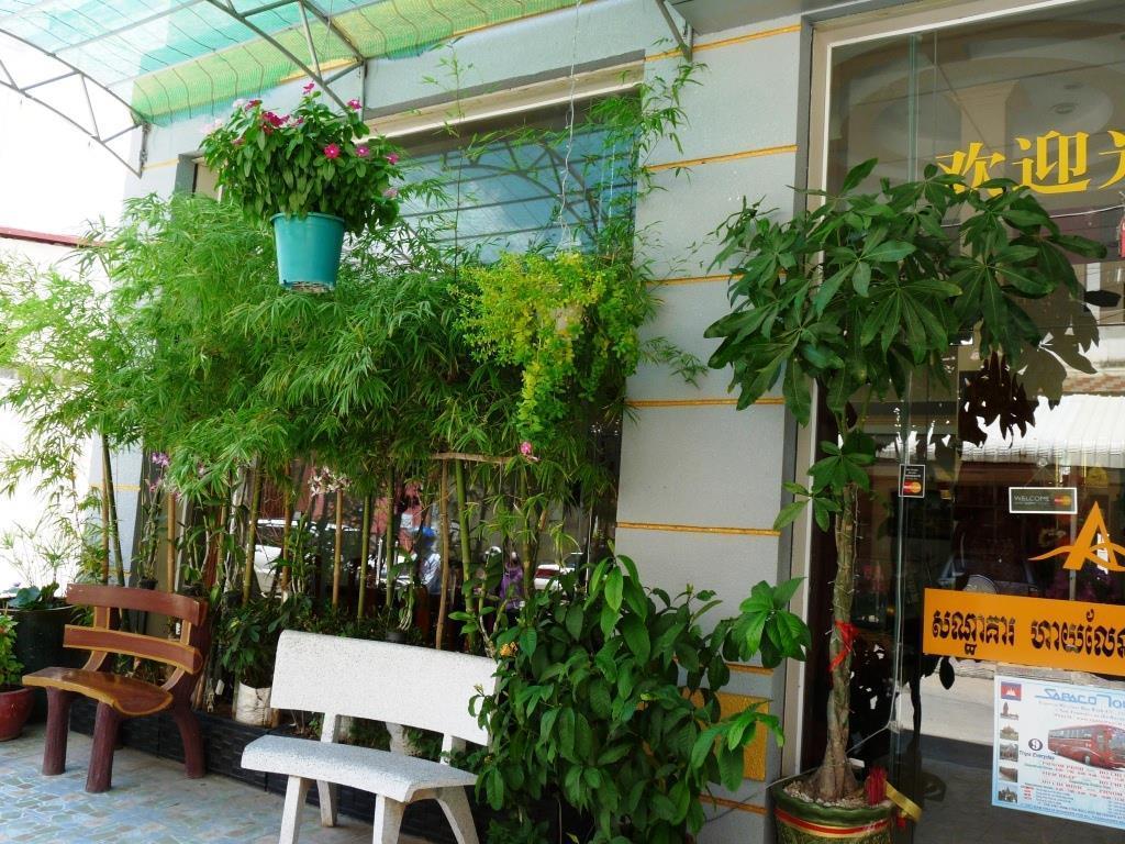 Hi Land Hotel Phnom-Penh Buitenkant foto