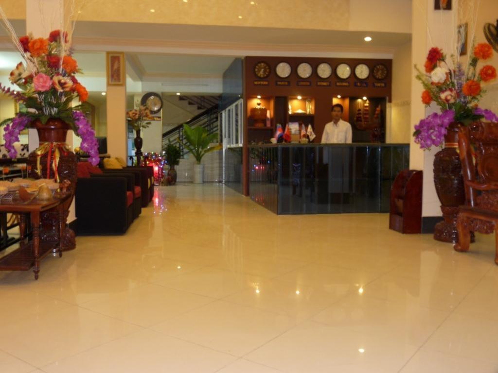 Hi Land Hotel Phnom-Penh Buitenkant foto