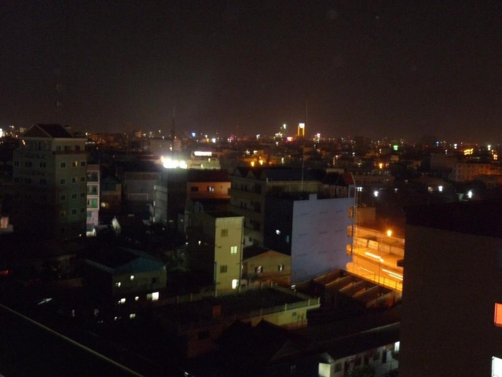 Hi Land Hotel Phnom-Penh Buitenkant foto